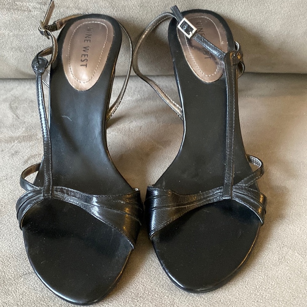 Nine West black heels - size 8.5 wnberniyah
